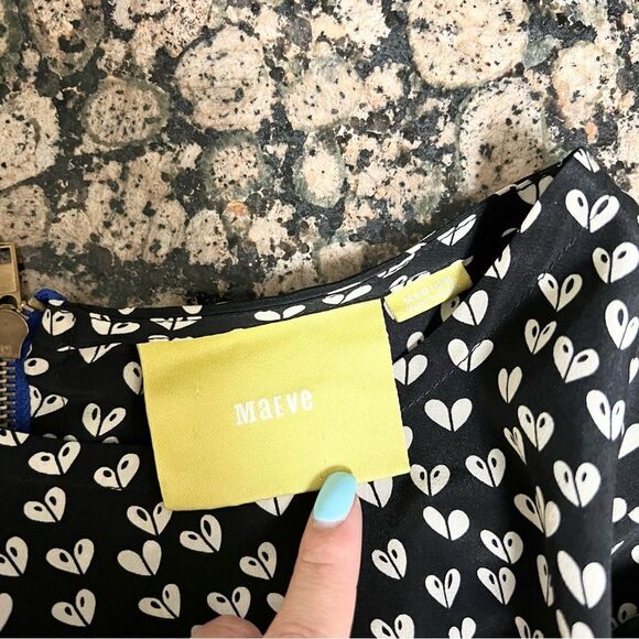 Anthropologie Linosa Heart Print Silk Top by Maeve Black Size M - Picture 5 of 6